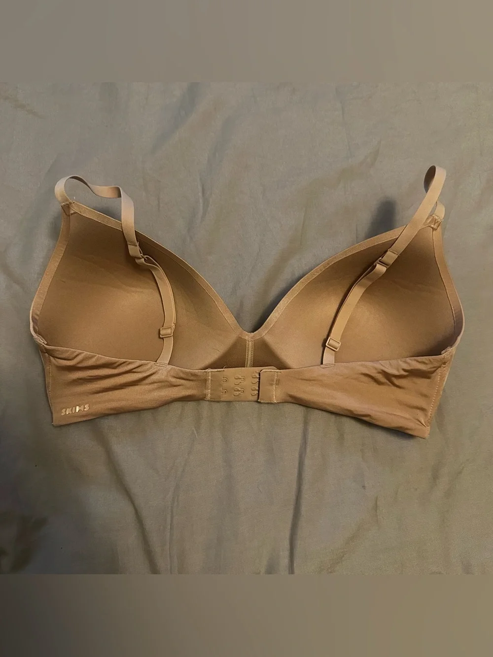 SKIMS Wireless Form Push-Up Plunge Bra T-shirt Beige Wireless Hook & Eye 38C UEC